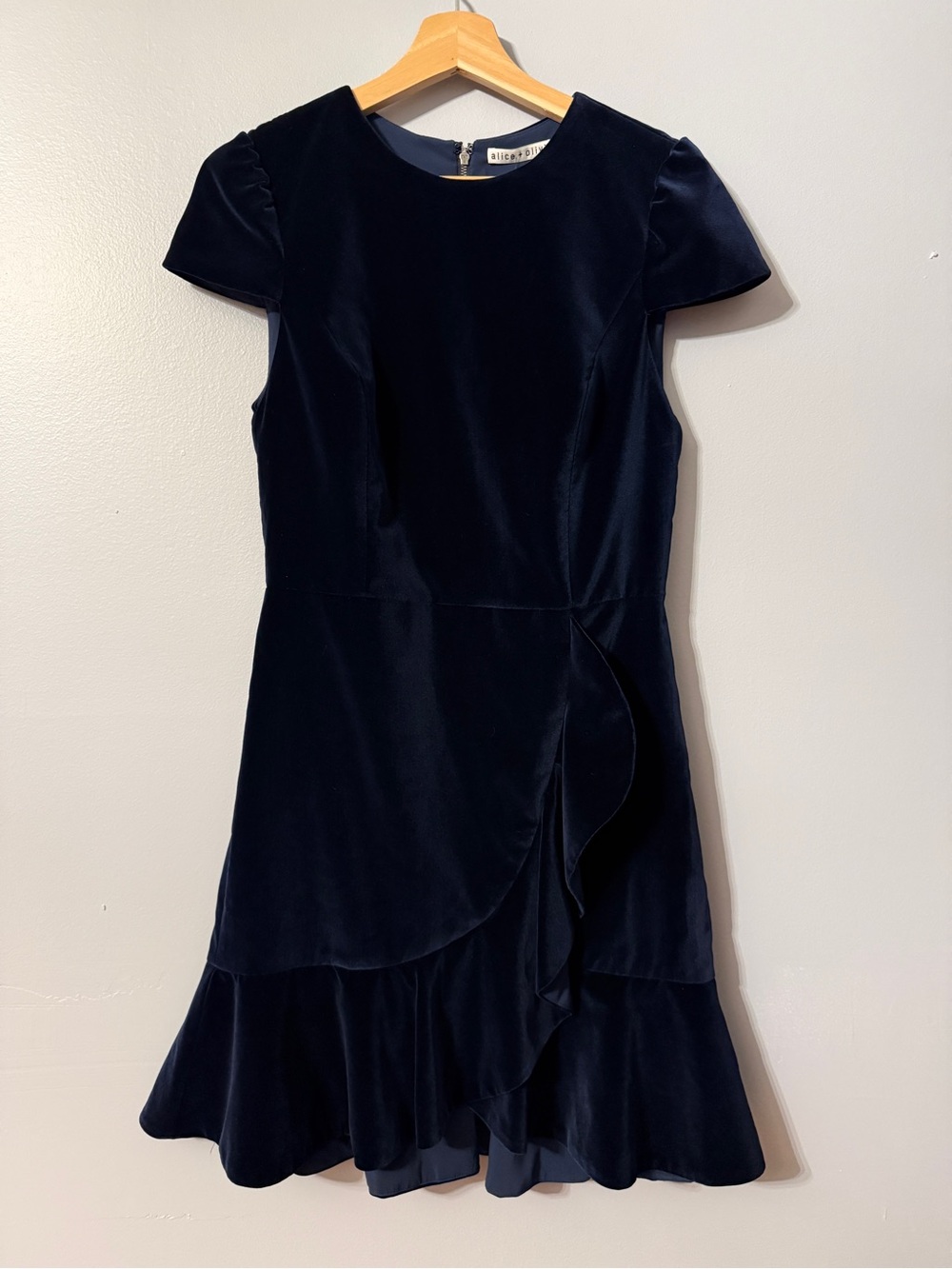 Alice + Olivia Enid Ruffled Velvet Mini Dress Midnight Navy Blue EUC